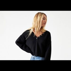 Pacsun Cropped black sweater with buttons
